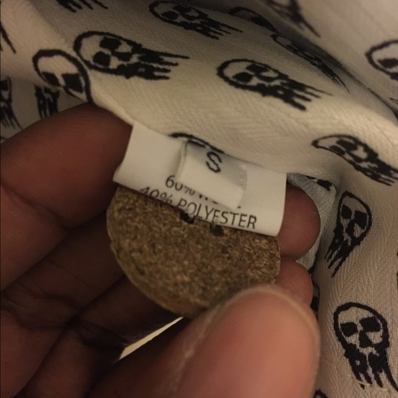 LAK crop jacket with skull lining and cork buttons - Picture 6 of 8